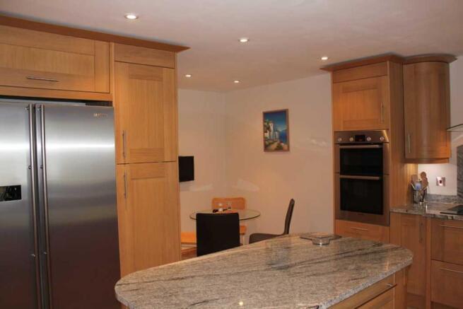 BREAKFAST KITCHEN