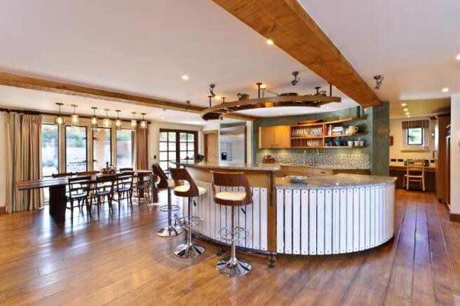 Kitchen/Breakfast Rm