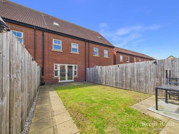 4 bed Terraced for sale Image 5