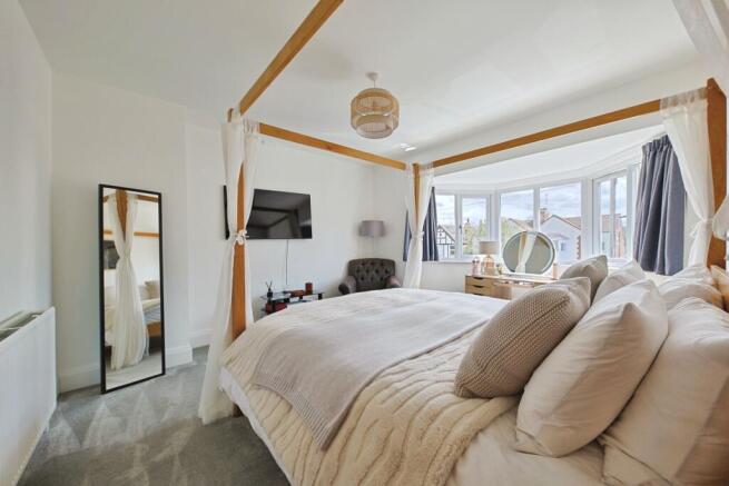 5 bed Semi-Detached for sale Image 12