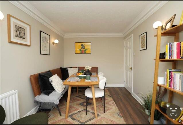 4 bed Detached for sale Image 7