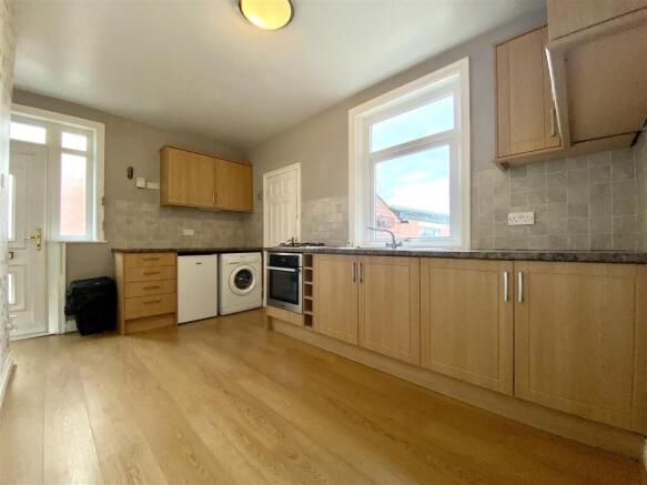 2 bed Semi-Detached for sale Image 8