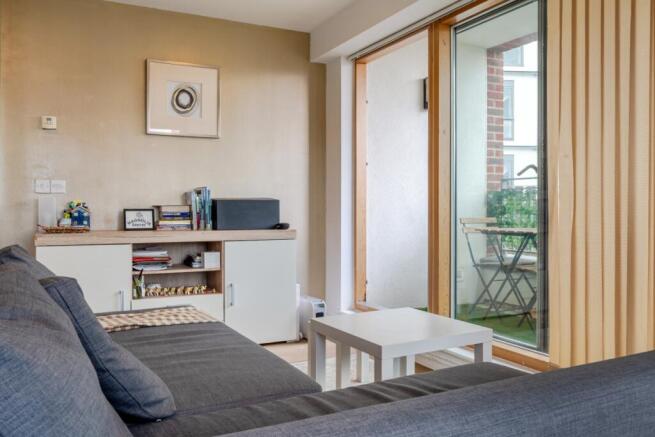 1401435-4-696f6e1...