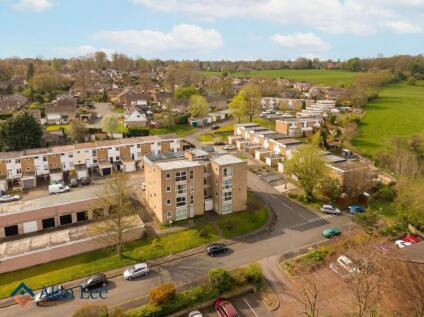 Stuart Court, Macclesfield, SK10 3AZ