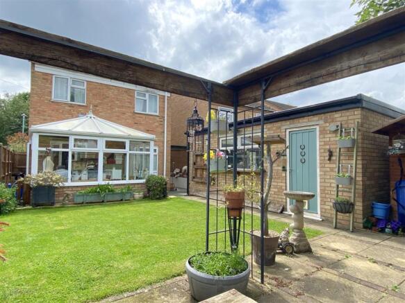 Rear Garden 2.jpg