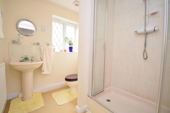 EN SUITE