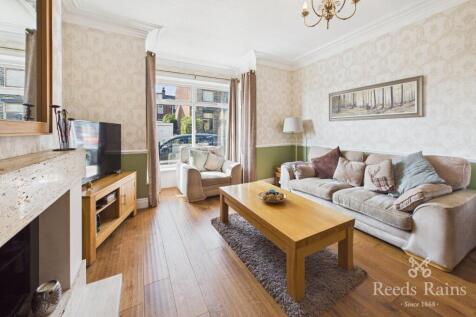 Grange Road, Cleckheaton, West Yorkshire, BD19