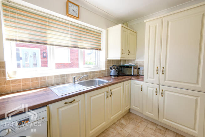 Garden Avenue, Wrea Green, Preston, Lancashire photo 4