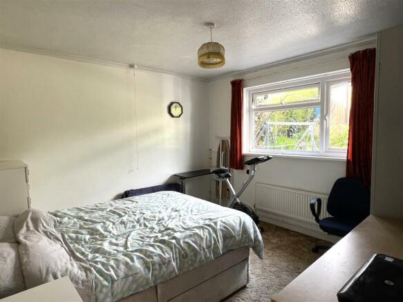 Bedroom: