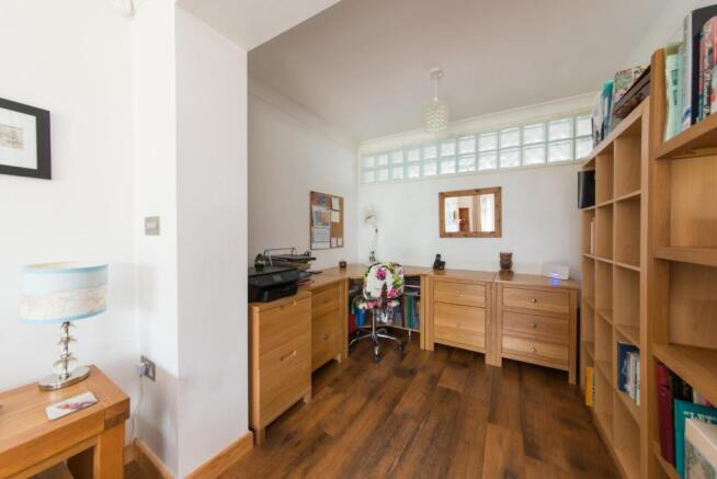 Photo 11
