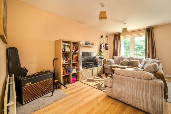 2 bed Apartment for sale Image 8