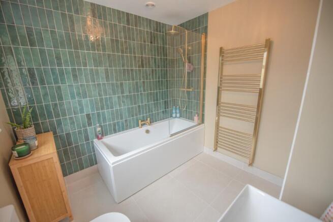 3 bed Semi-Detached for sale Image 11