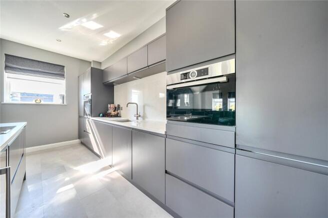2 bed Apartment for sale Image 4