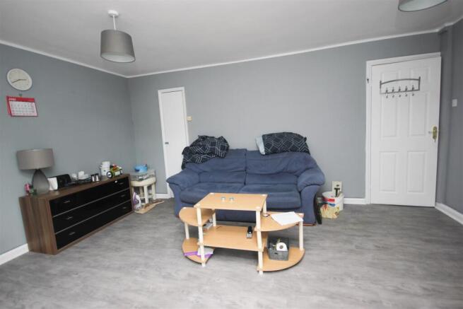 lounge 2.JPG