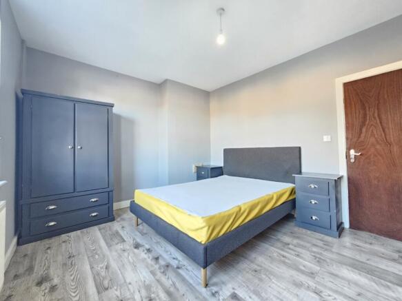 2 bed Duplex to rent Image 4