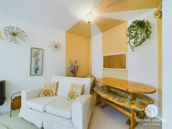 Lounge & Dining Room