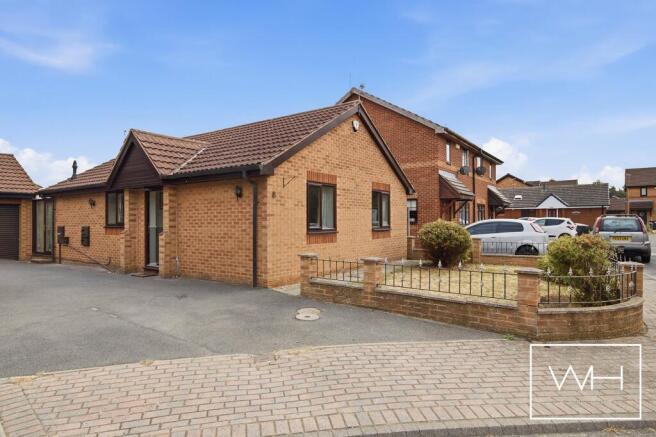 3 bed Detached Bungalow for sale Image 8