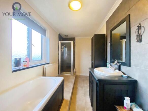 4 bed Semi-Detached for sale Image 10
