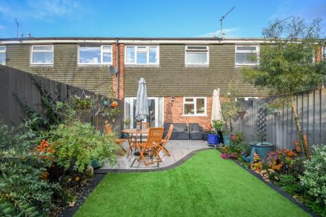 Lamb Close, Thatcham, Berkshire, RG18