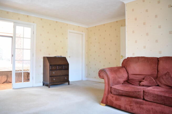 Lounge Through To...