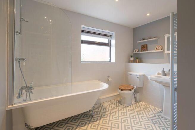 Family bathroom 