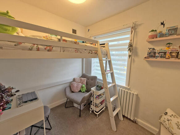 3 bed Semi-Detached for sale Image 11