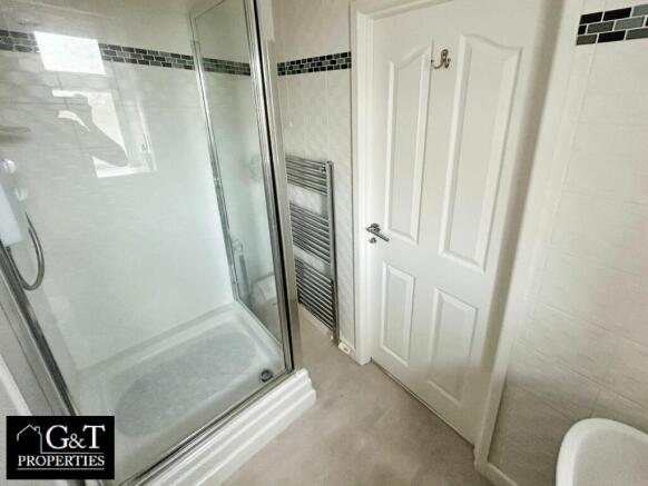 2nd Shower Room