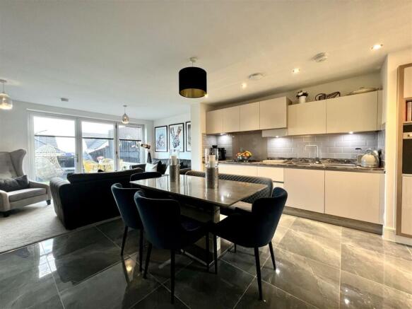 Dining Kitchen