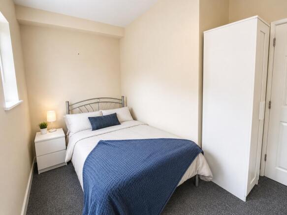 4 bed House Share to rent Image 11
