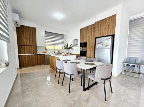 4 Bedroom Bungalow f