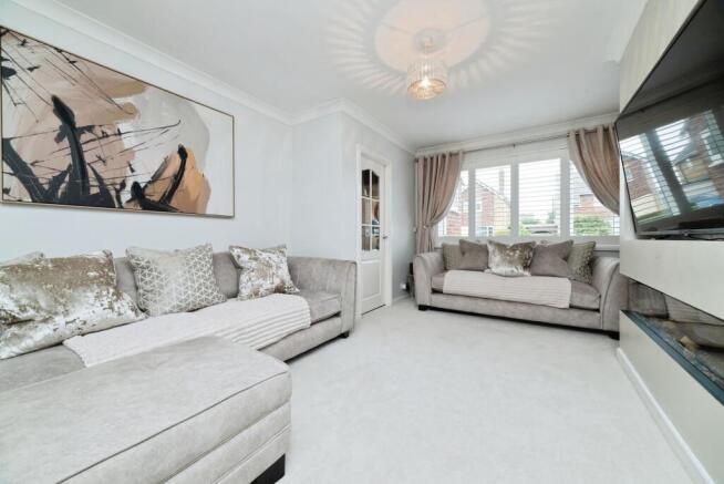 4 bed Semi-Detached for sale Image 5