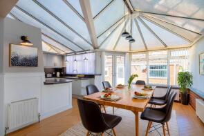 16, Fell View, Southport PR9 8JX