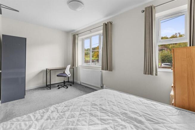 Room 4 (2).jpg