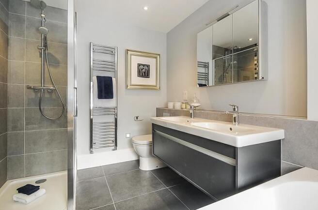 Master Ensuite