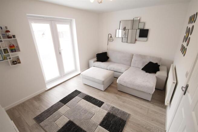 Further Living Room Image