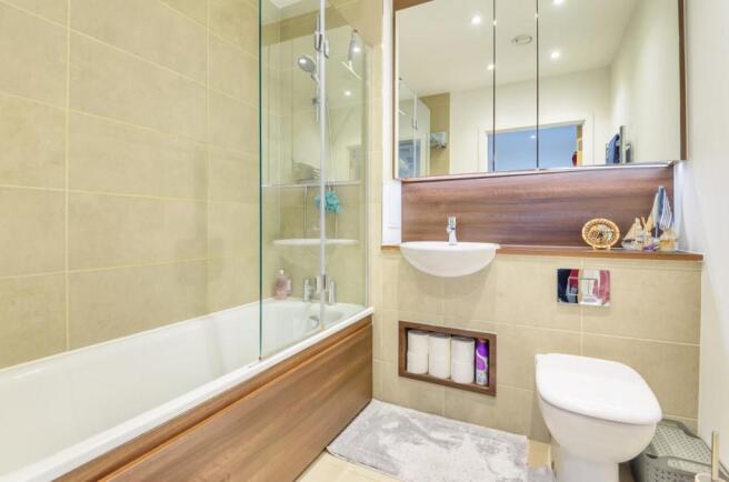 Bathroom, Davidson Frost-Wellings, DFW.jpg