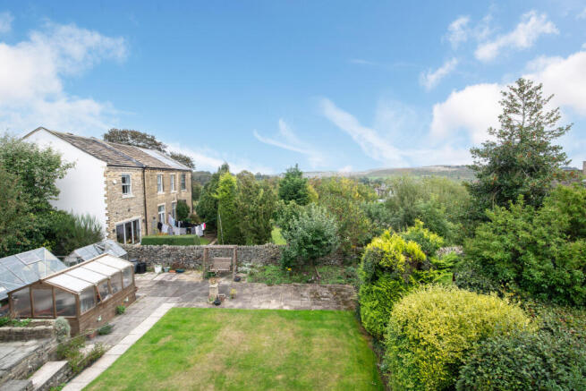 Moorland Avenue, Eldwick, Bingley, West Yorkshire, BD16 photo 4