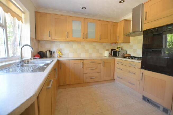 Kitchen.JPG