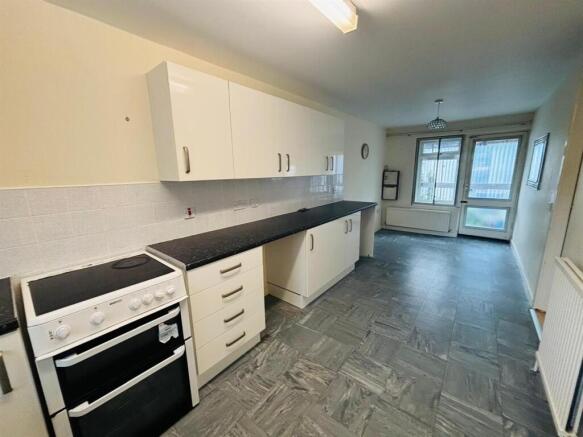 Fitted Dining Kitchen: