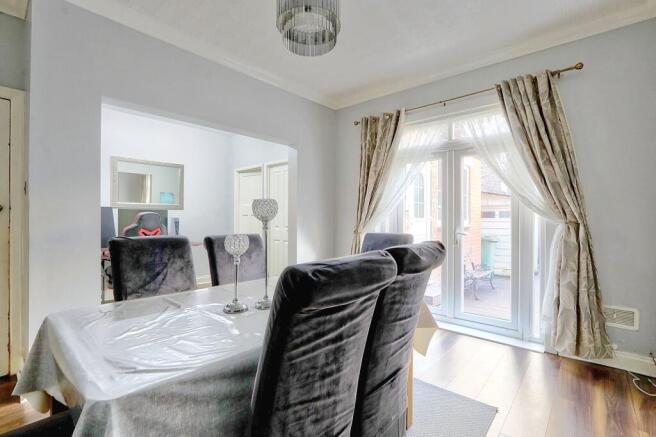 3 bed Terraced for sale Image 5