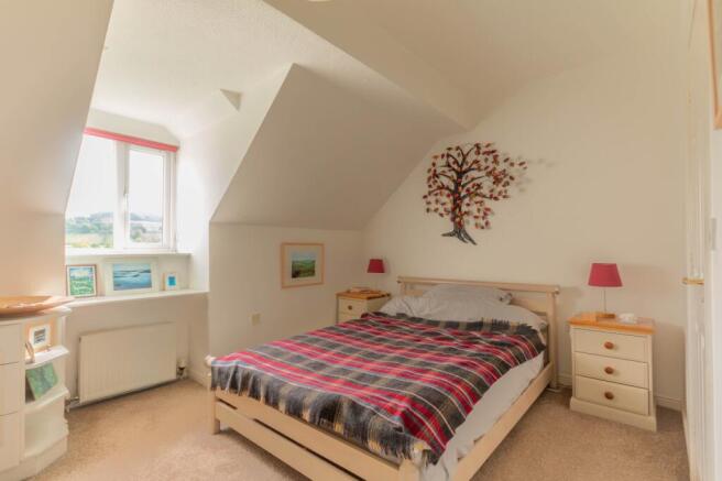 3 bed House for sale Image 9