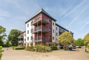 15, Shingly Place, London E4 6AE