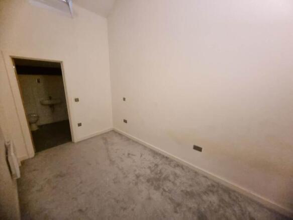 2 bed Flat to rent Image 7