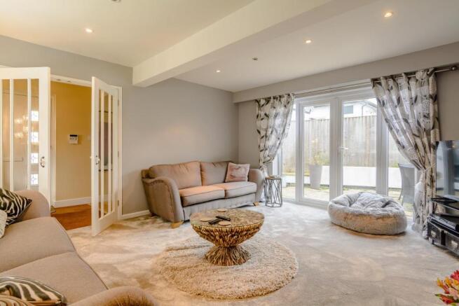 8373298-interior02-800.jpg