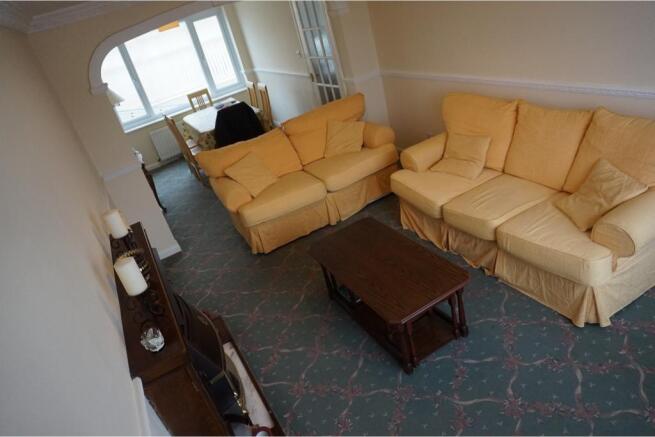 Lounge/Dining Room