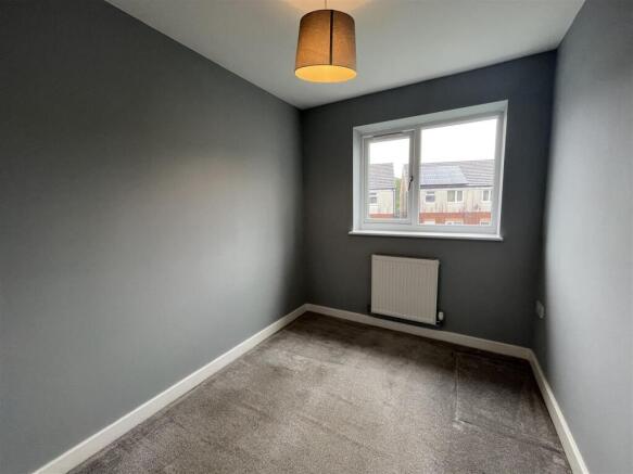 3 bed Semi-Detached to rent Image 12