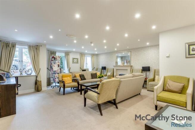8667770-interior01.jpg