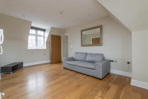 12, 87 Clevedon Lodge, Augustus Road, London SW19 6AS
