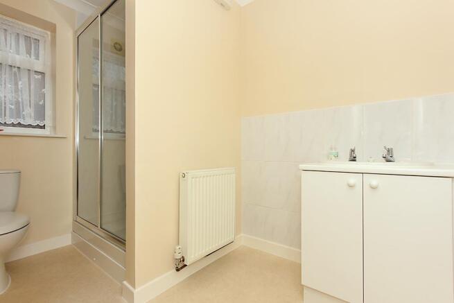 Col-Bed-1-En-Suite.jpg