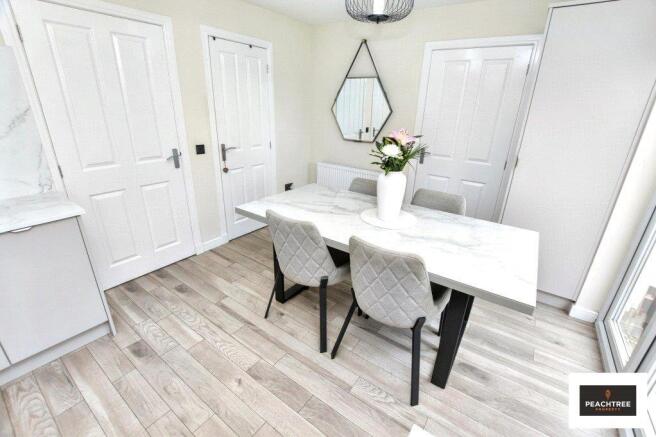 Laymoor Avenue, Renfrew, Renfrewshire photo 4